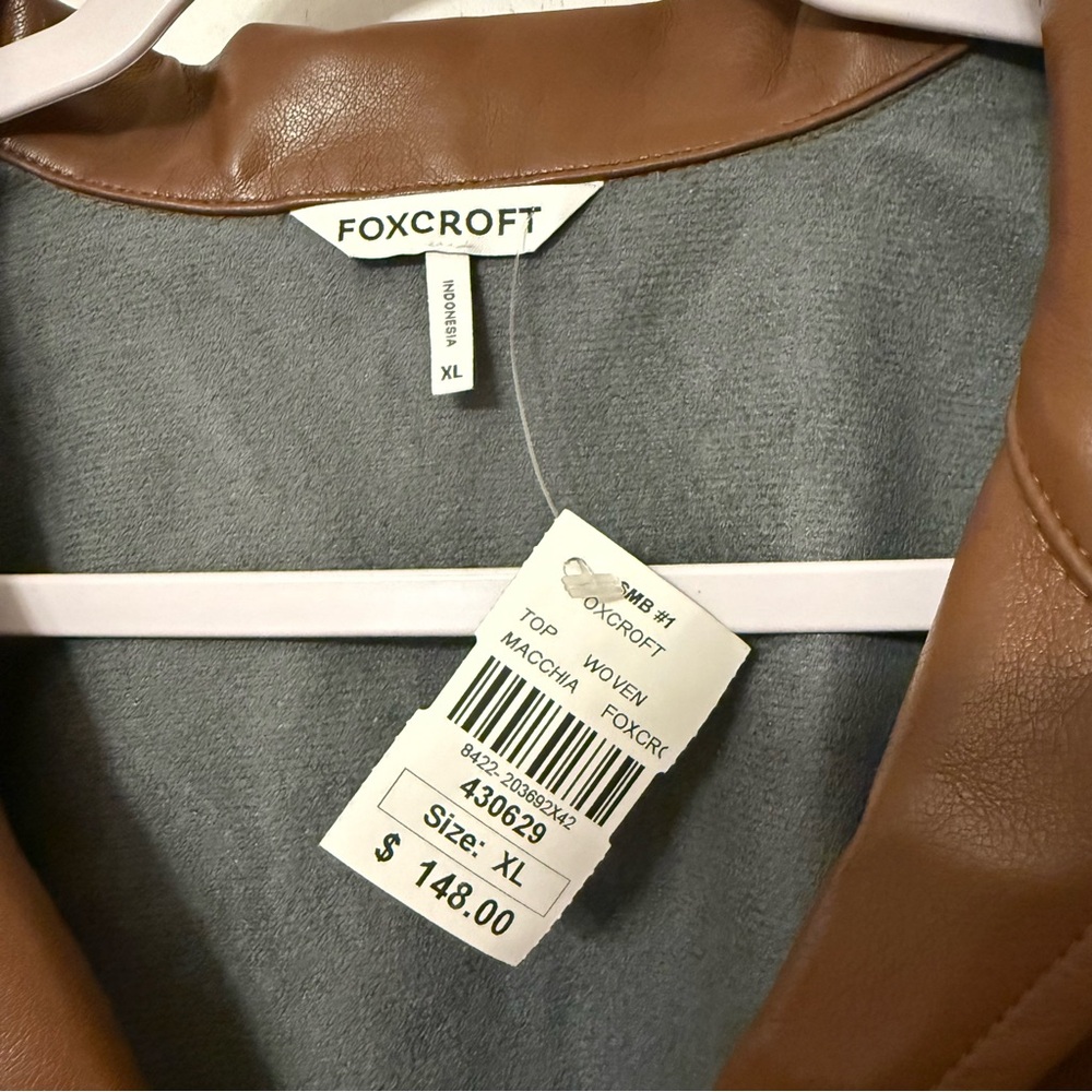 NWT Nordstrom Foxcroft Agnes Faux Leather Pop Over Top - Picture 4 of 6